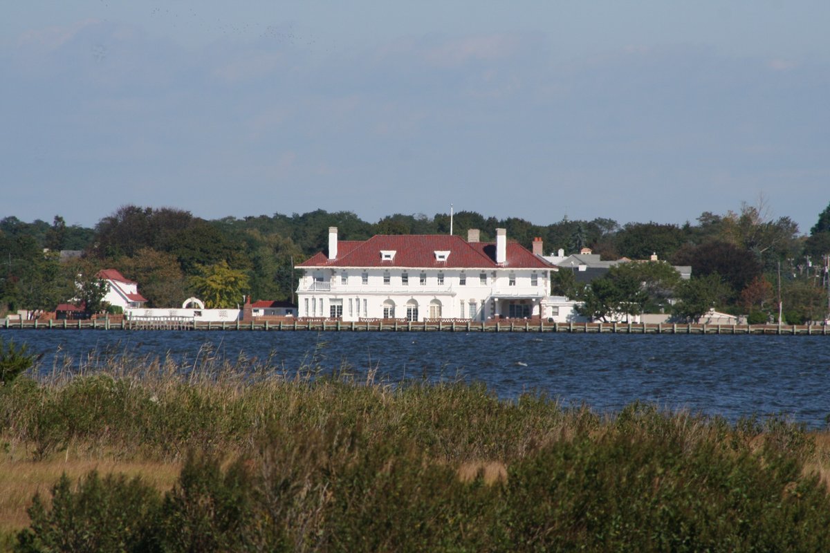 Sayville, NY - Suffolk County (kondado sa Tinipong Bansa, New York) - Wikipedia